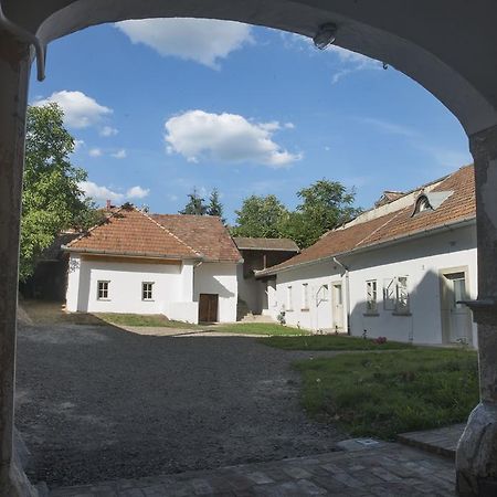 Plitzner Belvarosi Apartmanhaz Eger Exterior photo