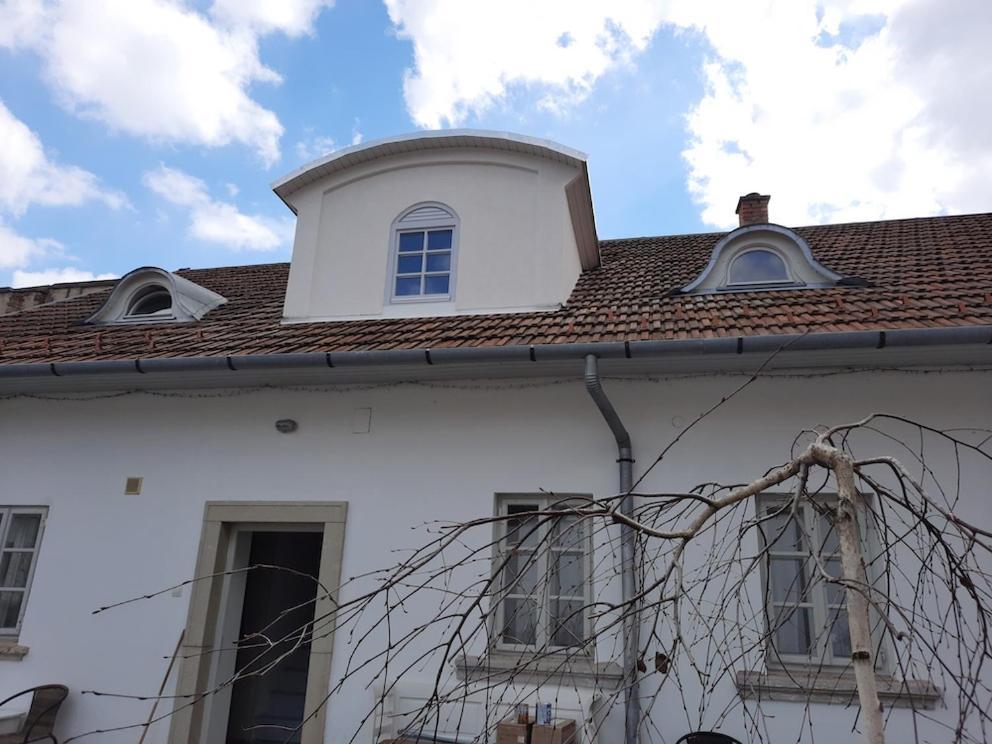 Plitzner Belvarosi Apartmanhaz Eger Exterior photo