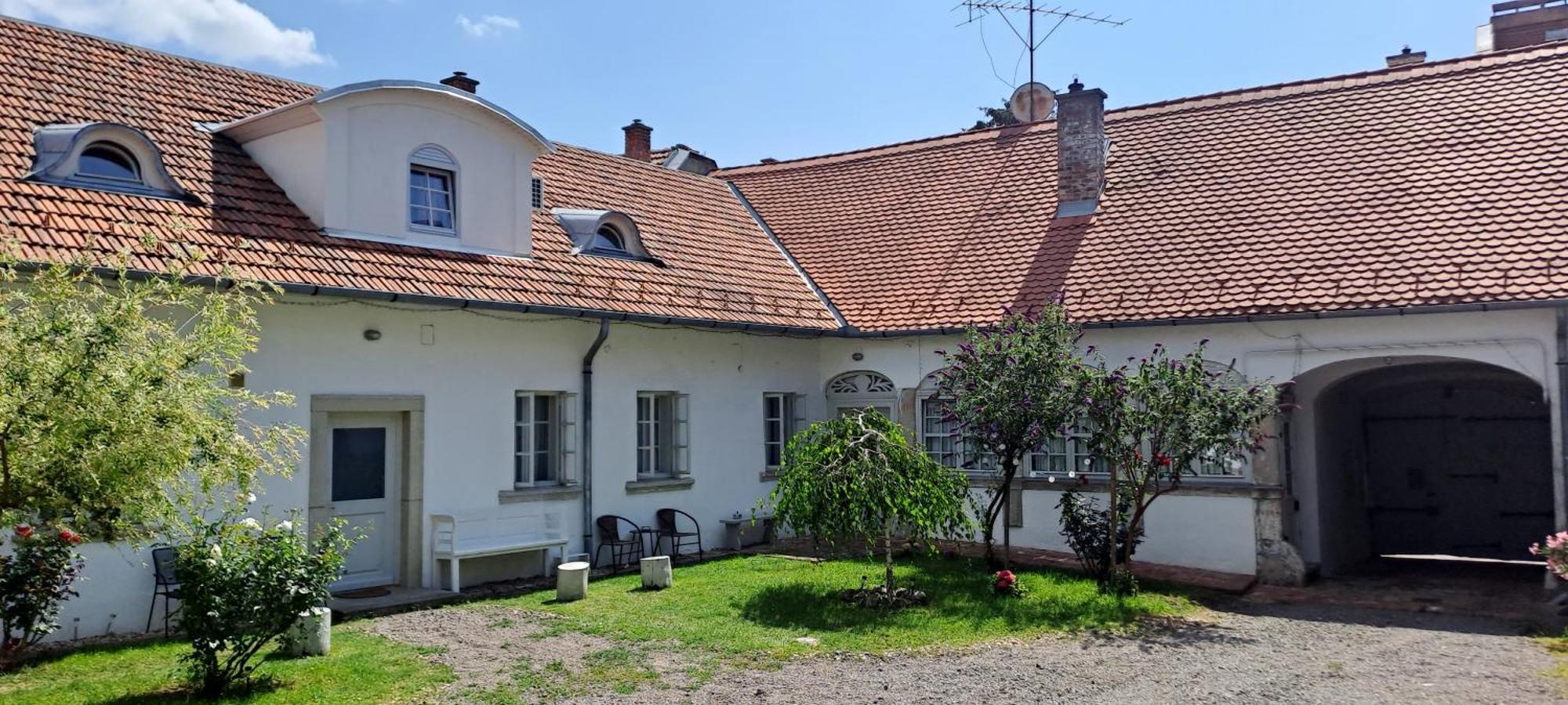 Plitzner Belvarosi Apartmanhaz Eger Exterior photo