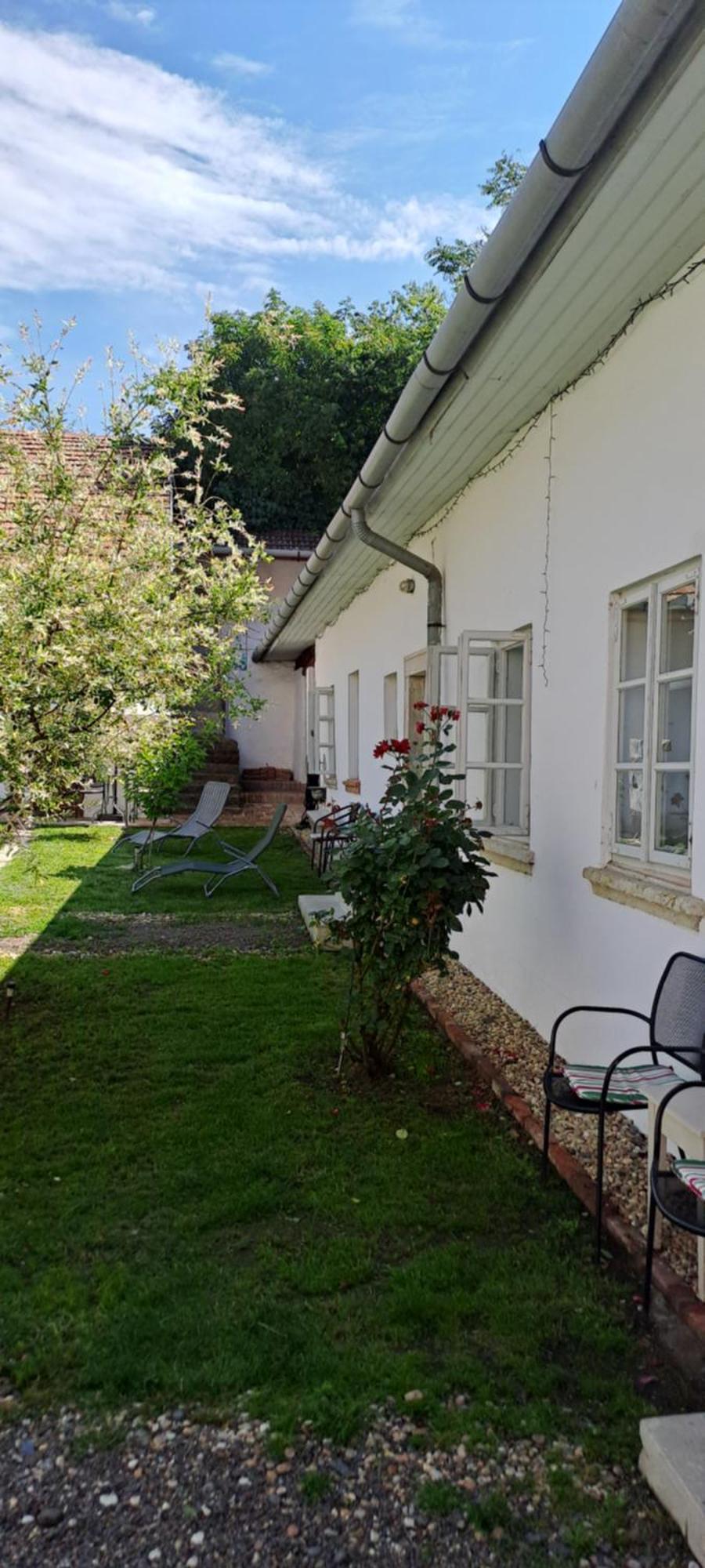 Plitzner Belvarosi Apartmanhaz Eger Exterior photo