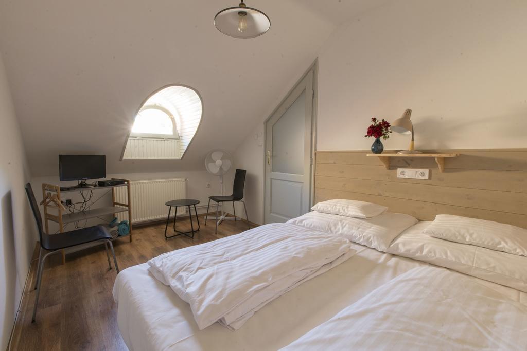 Plitzner Belvarosi Apartmanhaz Eger Exterior photo