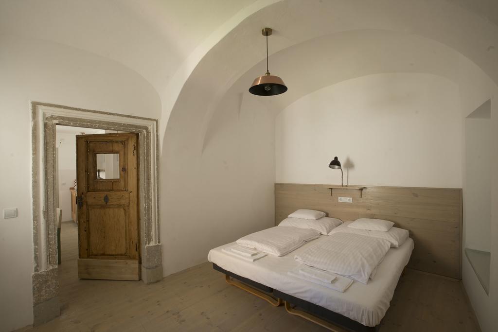 Plitzner Belvarosi Apartmanhaz Eger Exterior photo